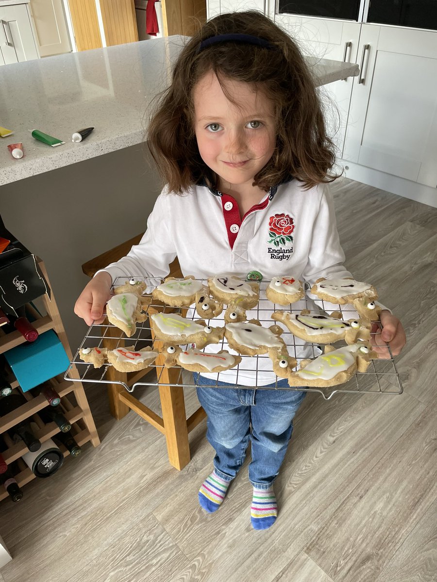 hector_becky's tweet photo. @HCS_Reception when #alphabetweekends is #Dd then it has to be a Dinosaur weekend for E! Starting with painting a scene from Dinosaur train, making dinosaur sticker scenes in her Dinosaur bedroom and finishing the weekend off making diary free dinosaur biscuits 🦖🦕 https://t.co/GVNHFoKCM4