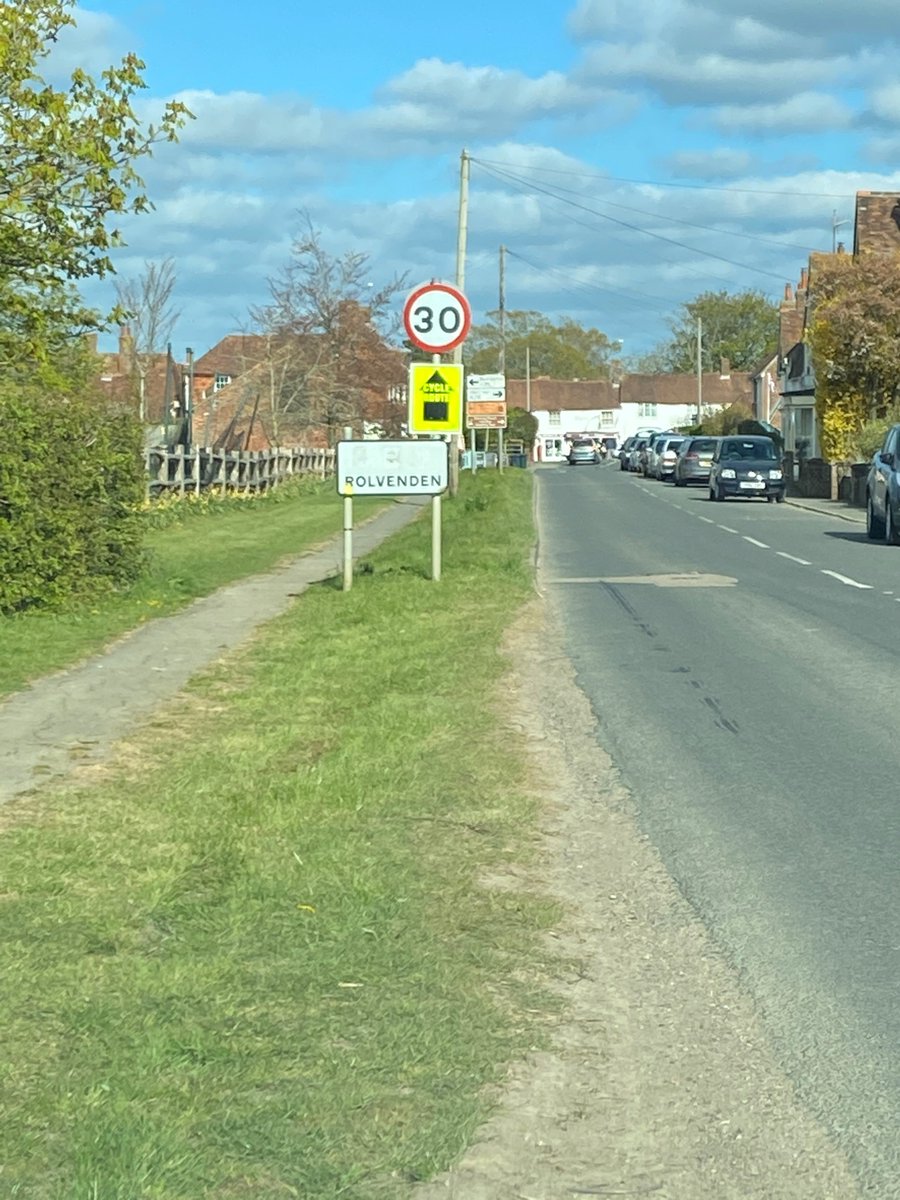 KentPoliceAsh's tweet photo. #Local PCSO out this afternoon in some of the rural villages #Wittersham #Appledore #Rolvenden. Good to see people out in their communities enjoying the sunshine and following the rules.#CommunityEngagement #AshfordCSU KR https://t.co/zlBtOiaOub