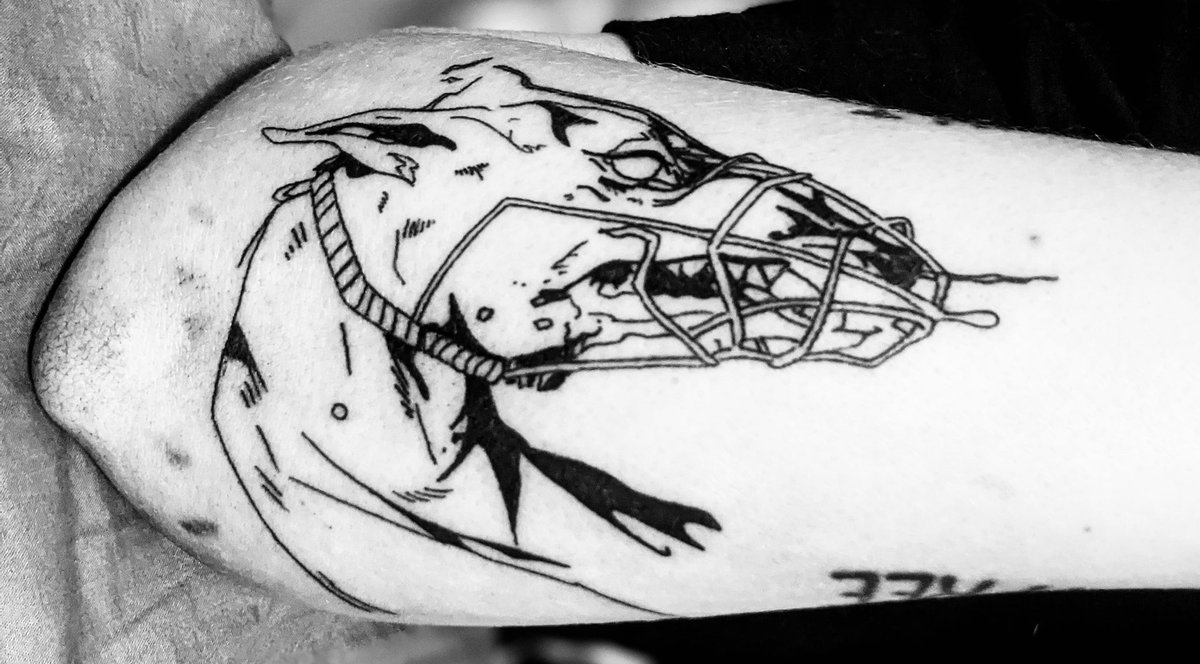 psychhe's tweet photo. I’m IN LOVE thank you @Kish_theBeast for letting me get your art slapped on me permanently. Especially this piece. It means SO much to me. You’re my best bro. I love you!! ❤️ https://t.co/AvZwLemQcc