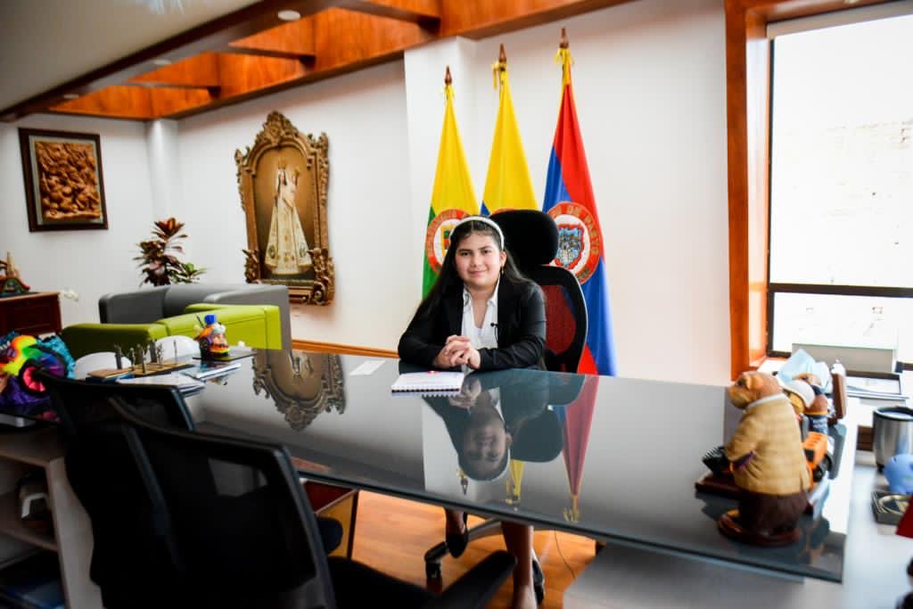GERMANCHAMORRO1's tweet image. En este mes de la niñez, Alice Dayana Bravo estuvo como Alcaldesa por un día  

La voz de nuestros niñas y niños es fundamental en nuestra toma de decisiones para construir las grandes transformaciones de #Pasto. @lunna ⁦@ConsejeriaNinez⁩