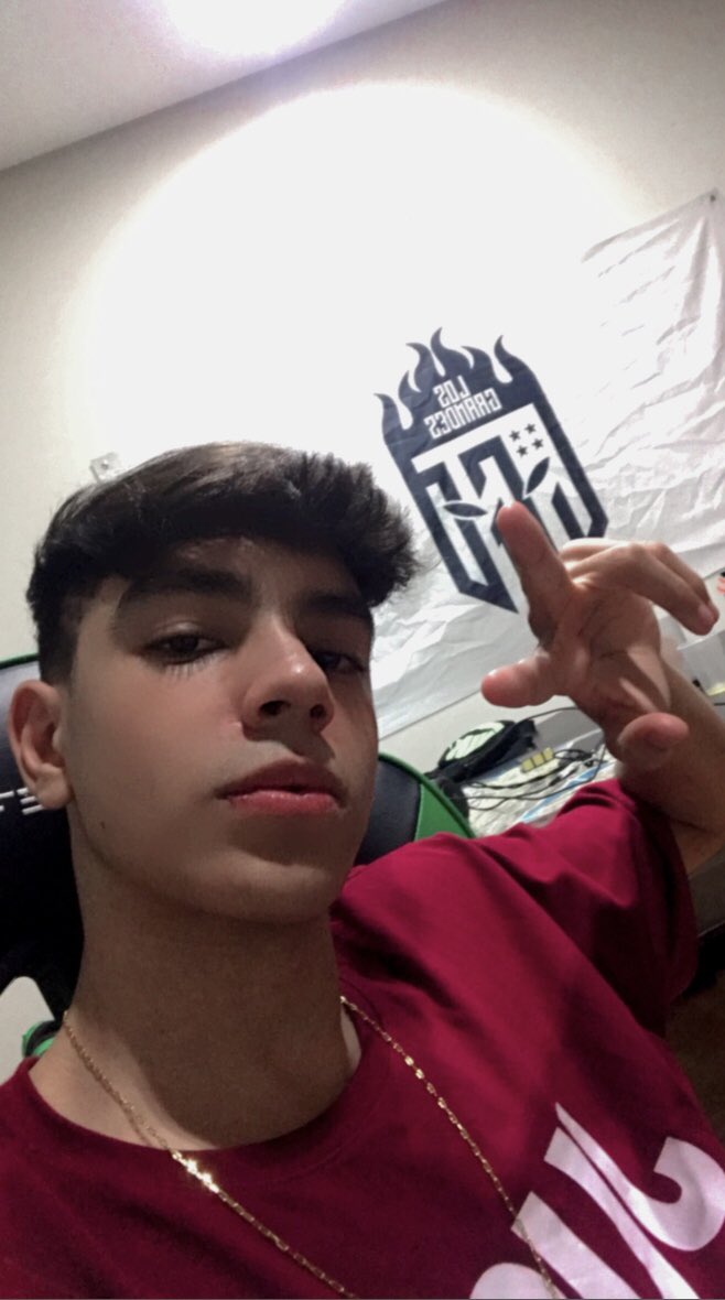 rafaxis10's tweet image. sdds de uma ghzinha 😒