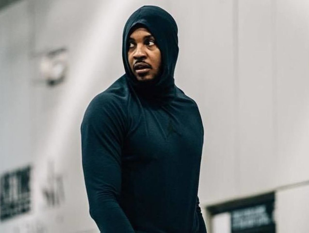 untucked kyrie hoodie melo