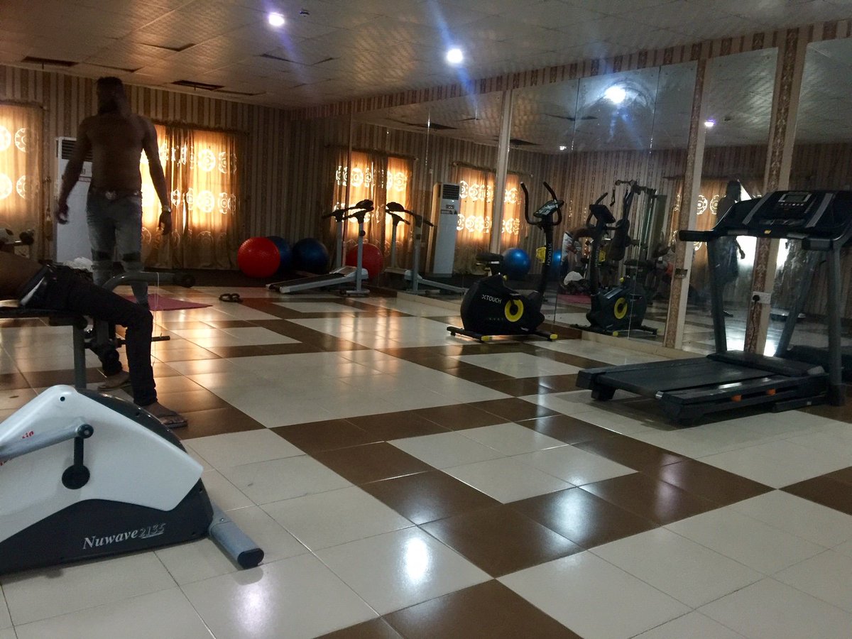 32. Remember there& #39;s "Sports" in this facility& #39;s name. And its motto is "...home of hospitality and fitness." This is the Sports Zone and we start with the Mini Gym; complete with an instructor.