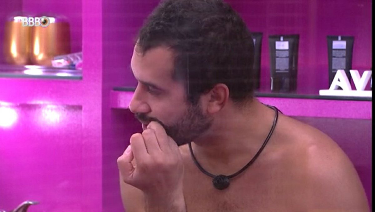 2020Twitando's tweet photo. Gil diz:Paredão mais difícil quev eu to é o de hoje.
#foravitube
#bbb21 https://t.co/bZ8PvH6gQ3