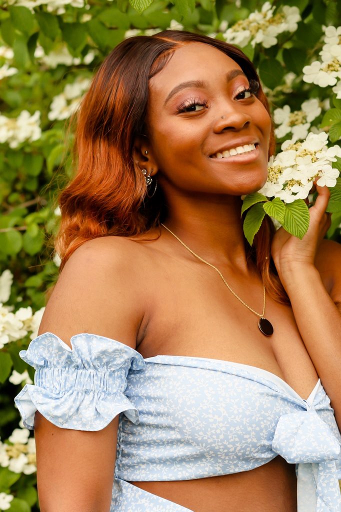 GraceAlexaaa's tweet image. 21.