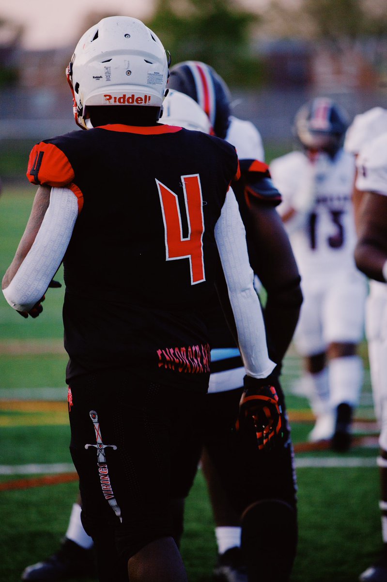 SharifJohnson5's tweet photo. Never thought I play my last high school football game in the spring. I’m thankful I got the opportunities I had and plays I made when I got in. I’m thankful for everyone who supported me throughout the way. Played my heart out and that’s all that matters. #4KOUT https://t.co/oDDBdxAPo7