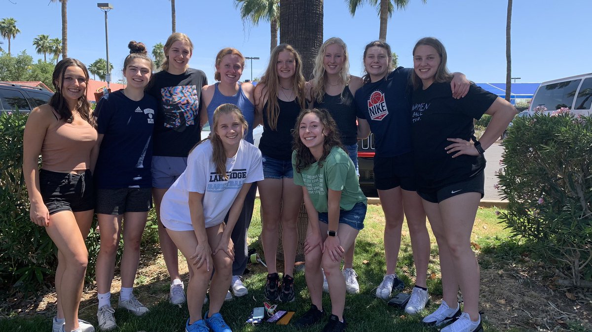 Solid start for this group winning our pool down in Phoenix this weekend! Plenty to be excited about and build from! #OregonElite
