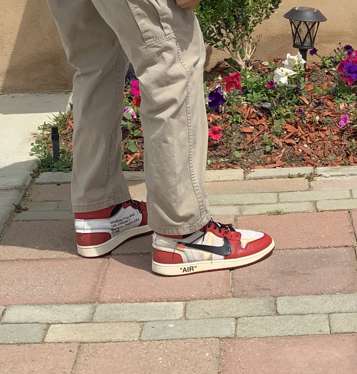 I’m so awkward with pictures but ow on my feet