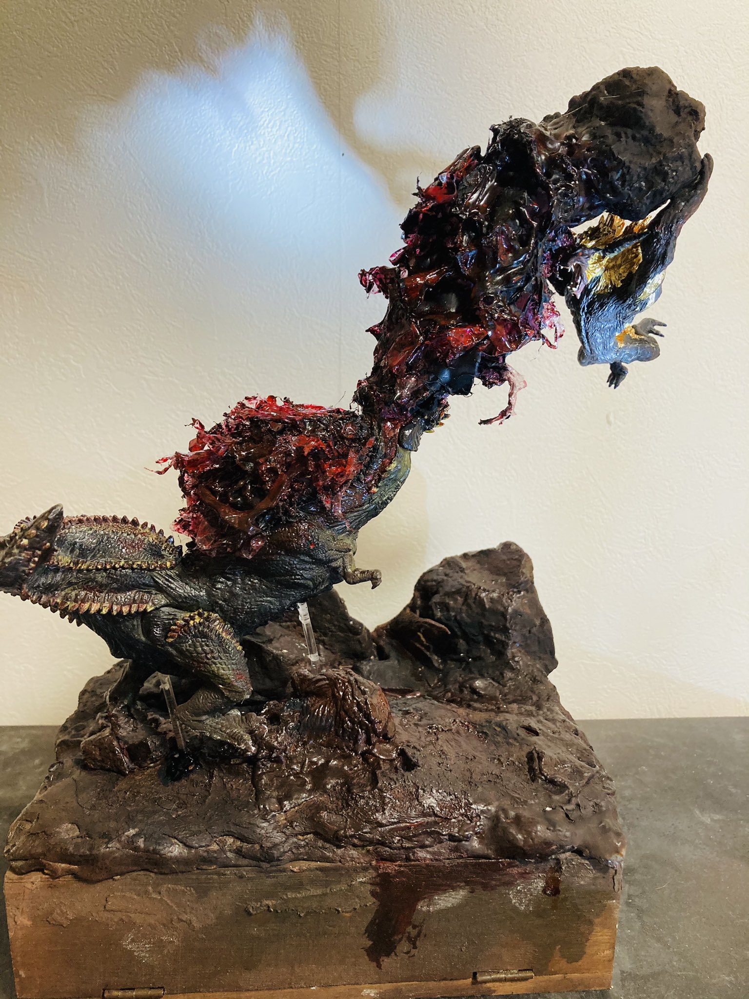 姫ウズラ17号 タイトル イビルジョーvsラージャン 暴食と激昂 その2体がぶつかりあう存続をかけた縄張り争いを作りました モンハンライズ モンスターハンター Mh ラージャン イビルジョー T Co Sr8huquhco Twitter