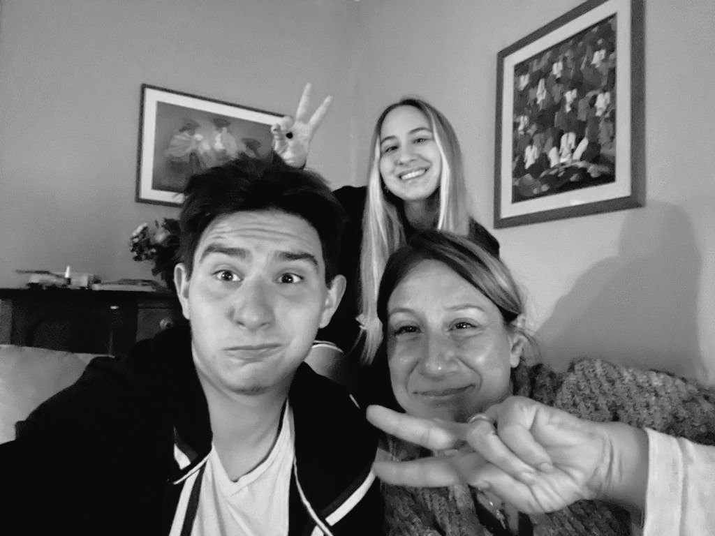 Me and my children pronti!!! <a href="/sonolucadini/">Luca Dini</a> <a href="/LauraPausini/">Laura Pausini</a>🤞.    #lamia33esimamaratona di #Oscars