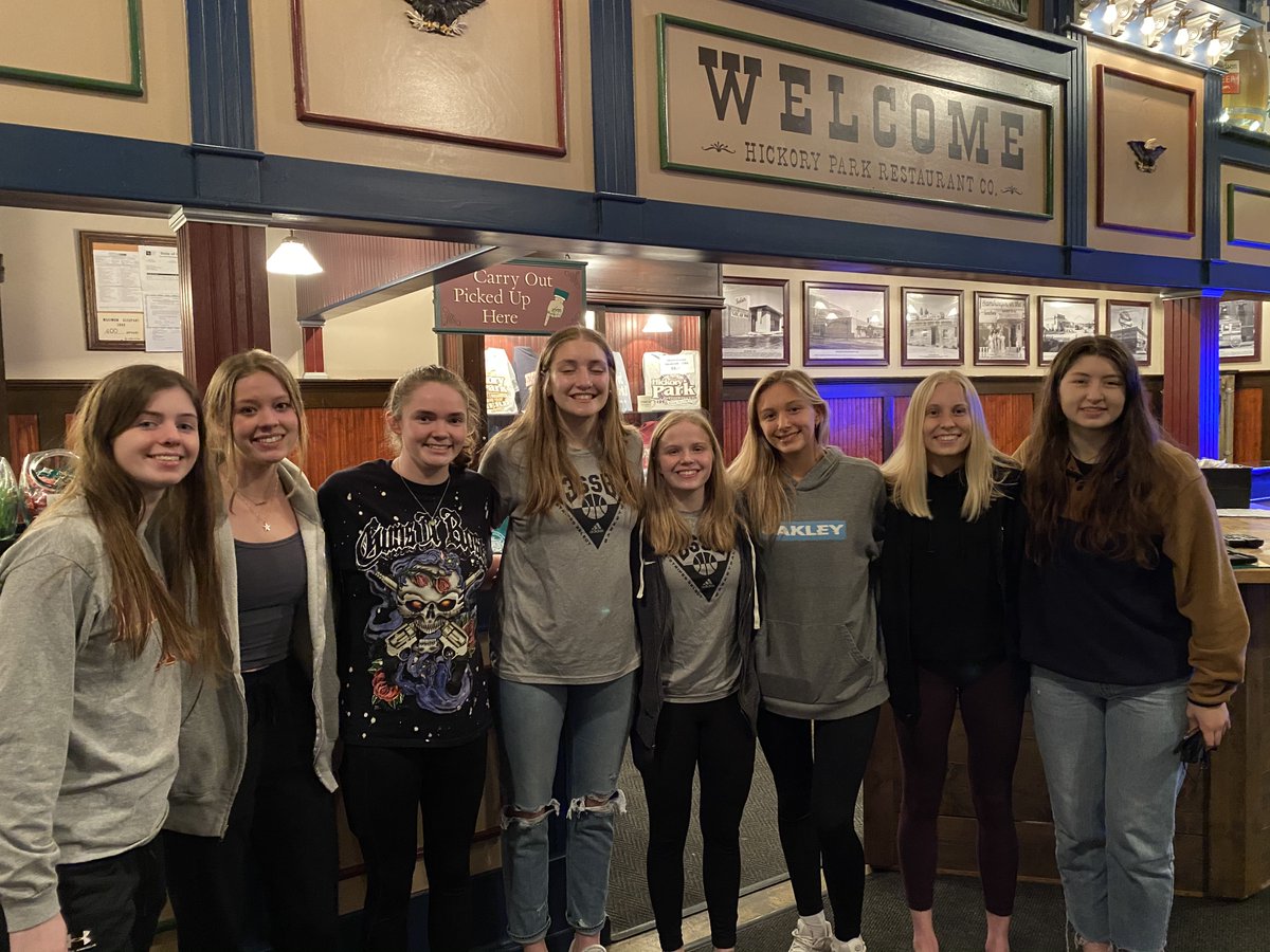 2022 Voigt with another strong weekend of basketball to kick off the AAU season!  

May Schedule:

May 7-9:  Minnesota AAU Qualifier (Bloomington, MN)
May 14-16:  Lakes Slam (Bloomington, MN)
May 21-23:  Minnesota AAU State (Shakopee, MN)