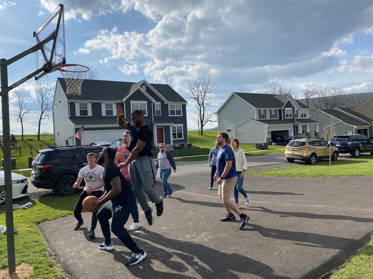 jevlee's tweet image. @PennStateFball support staff gathering!
350 Wings, 12lbs pork, 24 steaks, Chips/queso, 6lbs mac/cheese, salad, fruit, cheesecake, cobbler, brownies. Dunk contest, cornhole, arcades! Great day with the football family #blessed