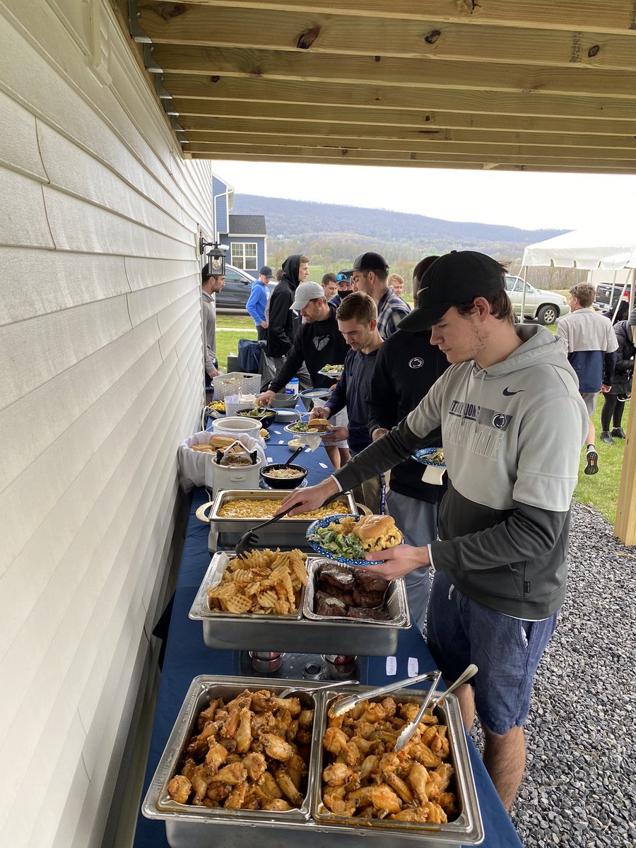 jevlee's tweet image. @PennStateFball support staff gathering!
350 Wings, 12lbs pork, 24 steaks, Chips/queso, 6lbs mac/cheese, salad, fruit, cheesecake, cobbler, brownies. Dunk contest, cornhole, arcades! Great day with the football family #blessed