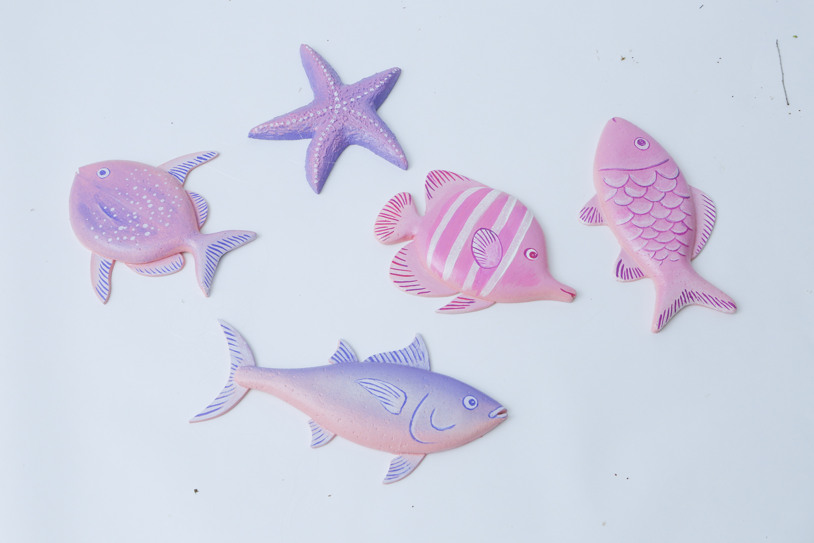 ザテレビジョン 発売中の ザテレビジョンcolors には ５月にスタートする 朝ドラ おかえりモネ に出演する 永瀬廉 さんが登場 今回は漁師さんの役ということで 小道具としてピンク 紫のお魚を作りました 永瀬さんとこちらのかわいいお魚の
