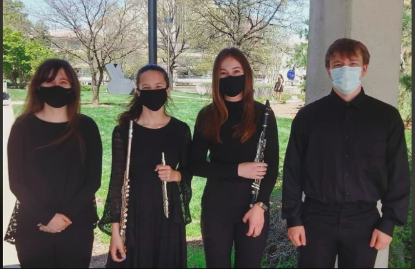 We thought we'd do our own #formerhuskyalert 😉Elizabeth Hunter, <a href="/jadyn_cattau/">Jadyn Cattau</a> , Garen Quandt, and I performed in the UNL Campus Bands today! 
<a href="/AuroraHuskies/">Aurora Huskies</a> <a href="/BandsHuskies/">Aurora Huskies Bands</a>