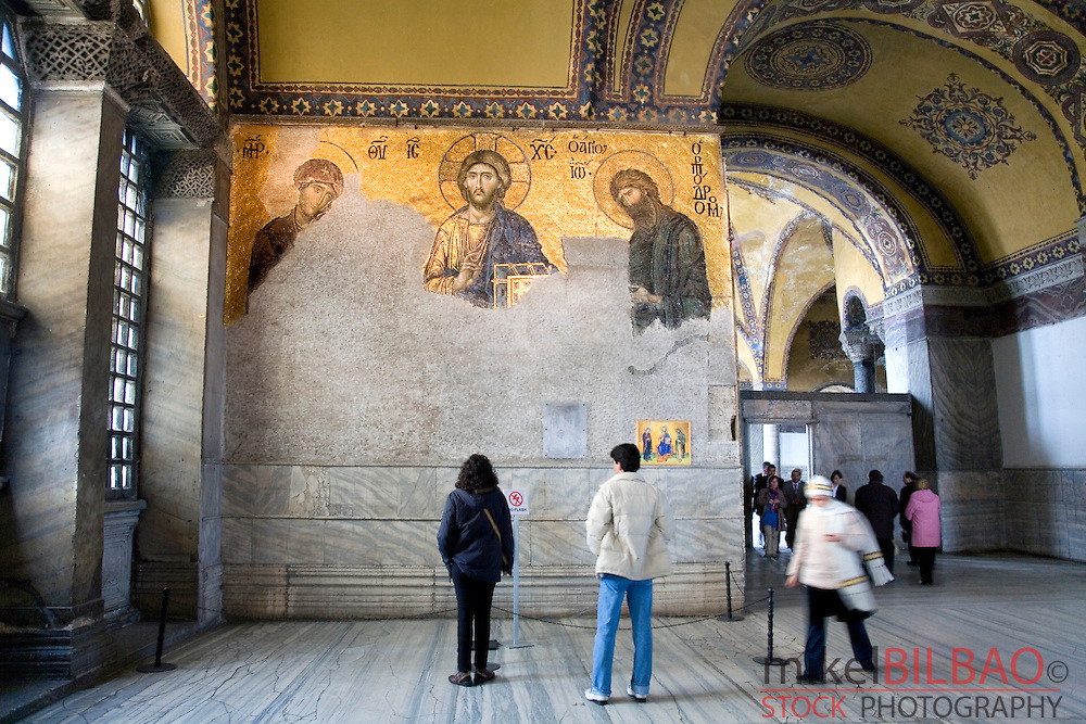 Contoh lukisan klasik gereja ortodoks anda boleh lihat Haghia Sofea di Turki.