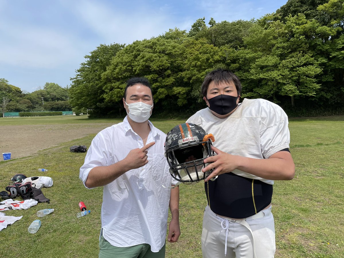アメフト X1リーグ への昇格を目指す Zero Fighters 新入部員募集中 アメリカではリア充のスポーツ Sasakikunol くんも たぶんリア充 リア充になりたい方は アメフトをはじめましょう アメフト リア充 筋トレ ベンチプレス