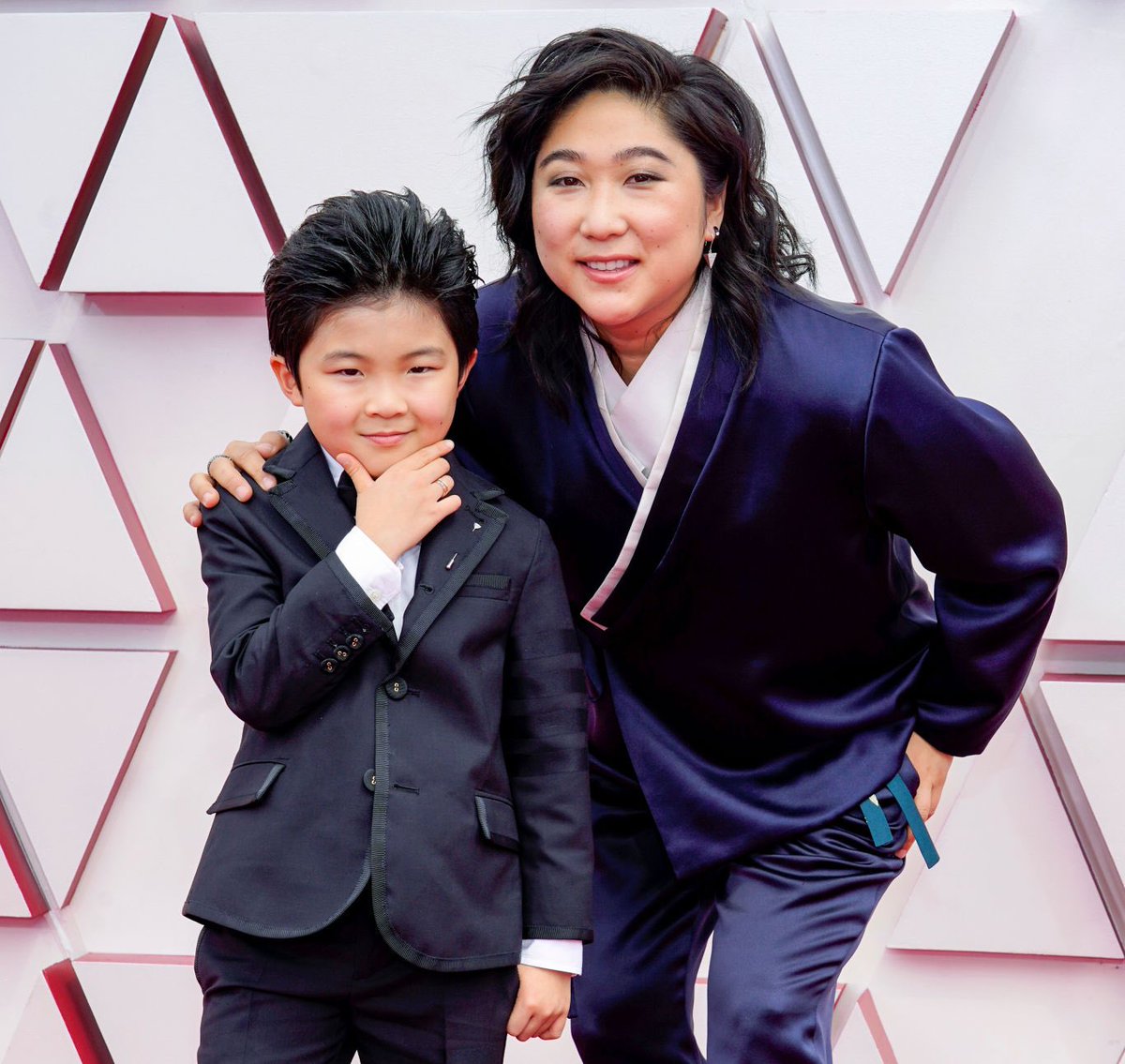 lemon_tea_1224's tweet image. 영화 미나리의 제작자인 크리스티나 오의 한복의상 멋있다 👏👏👏👏