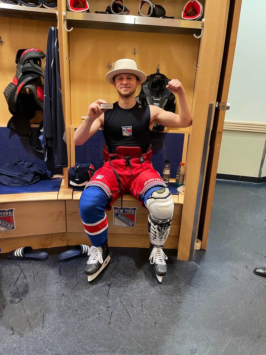 Like for Pic 1
RT for Pic 2