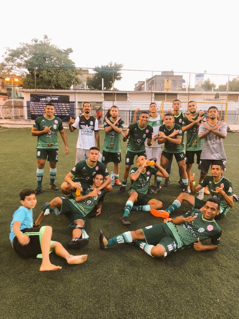 santos2du's tweet photo. Semi estamos aí 
Anota a placa e o trem 💚💚💚💚💚 @VilaF7 https://t.co/oG1bL1AyC2