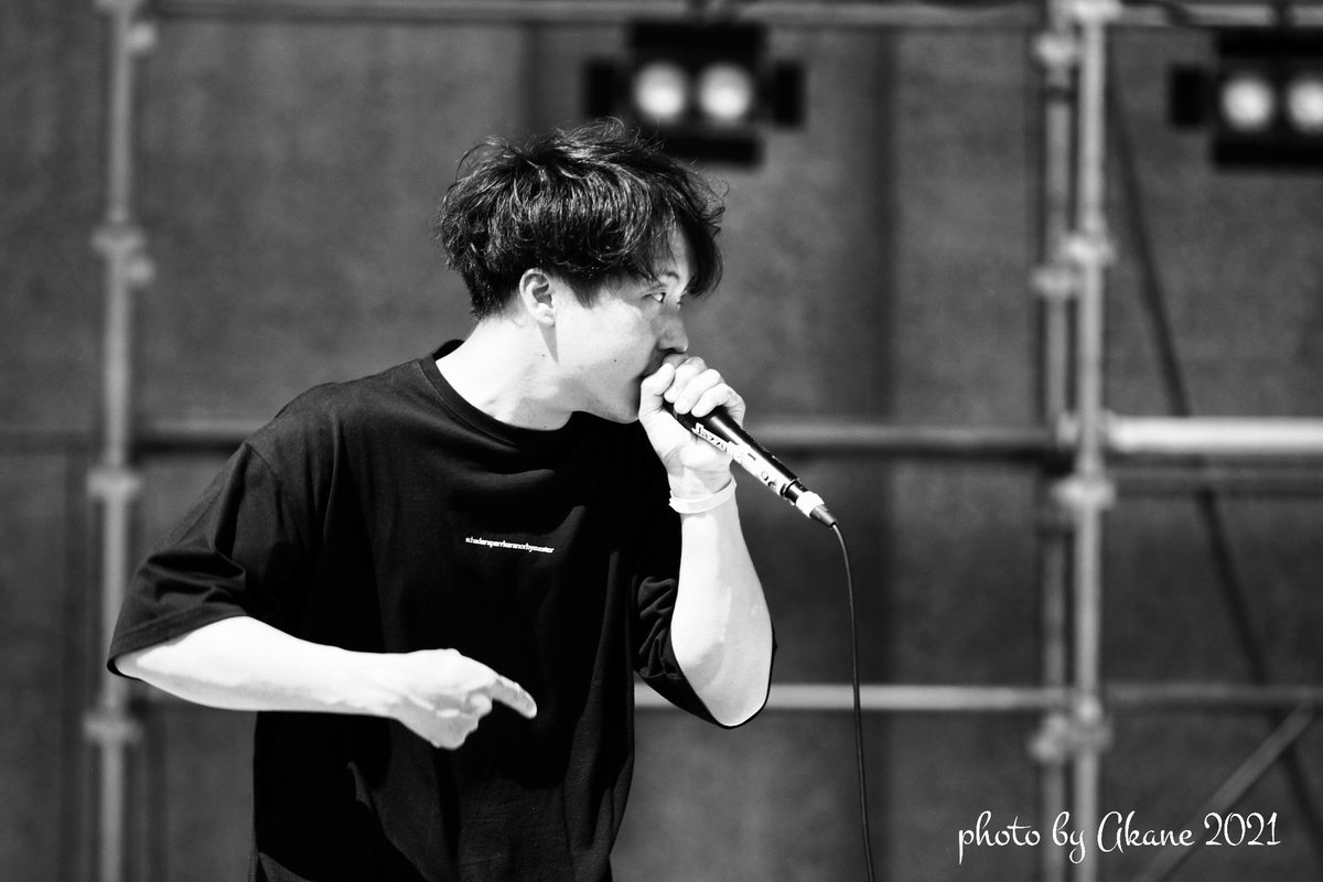 akm4141's tweet photo. 四十路BASH
ROZUP 山本健太郎（KE☆N）
（@hbber_ken）
#四十路BASH
#イベント
#山本健太郎
#KE☆N
#ROZUP
#ビートボックス
#アーティスト
#シンガー
#ボイフェス
#技音
#芸事図鑑
#高知
#香南市天然色劇場
#日本
#Japan
#beatbox
#kenhbb
#humanbeatbox
#artist
#art_Japan
#best_photo https://t.co/00dGyToxZQ