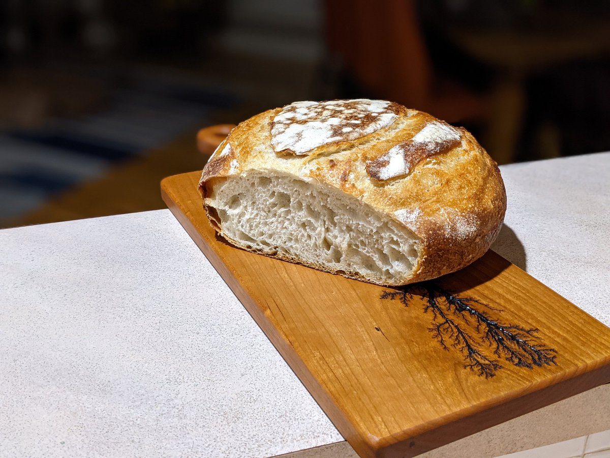 simon_vr's tweet photo. @pbulsink Baking sourdough bread has been an ongoing project and adjusting to get the load just the way you want. The lastest of many. https://t.co/Ji1n2ItIMk