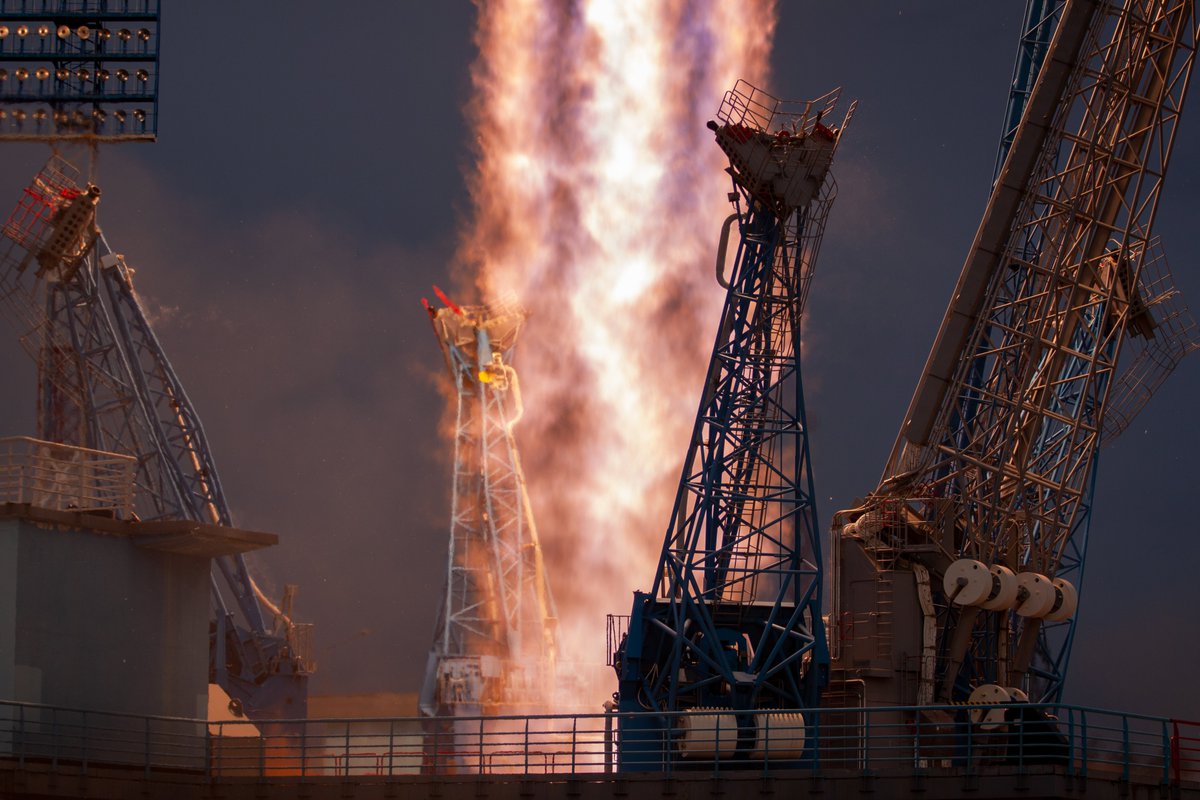 Arianespace's tweet photo. While we are waiting for our last separations, let’s take a look back…
🚀Back to liftoff!🚀
#Starsem #ST31 #Soyuz #OneWebLaunch https://t.co/UFqz52sC3J
