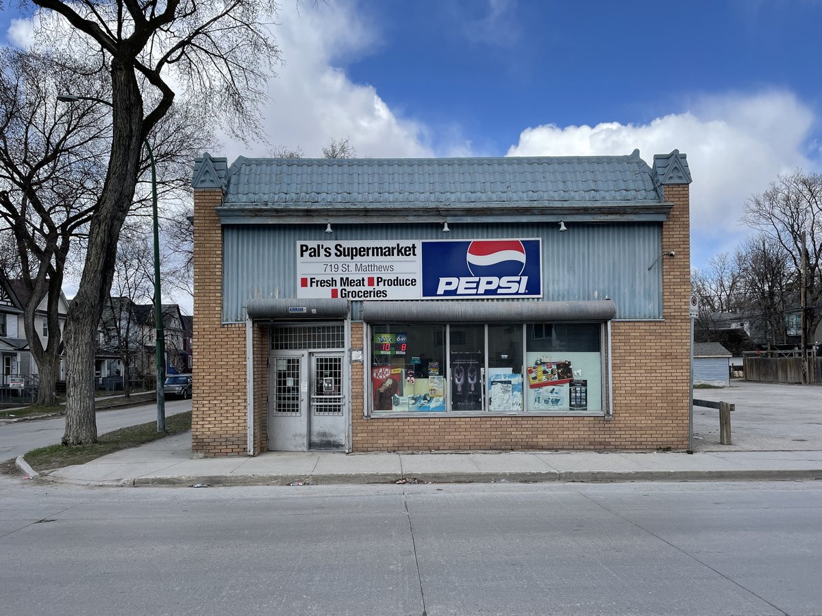 Finding the city’s history, hidden in plain sight is always a fun experience. The small grocery stores from 1929-1940 dot Winnipeg’s neighbourhood main streets, still supporting many local businesses. 12/14