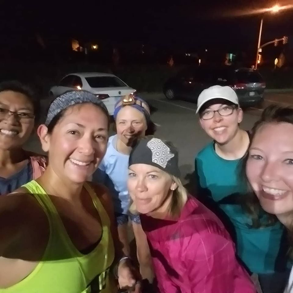 JoyKranefuss's tweet photo. @therunchat @AfterShokz Miss my 5am group runs! Sometimes we ran all together. Sometimes we did track workouts at all diff paces. #RunChatPics https://t.co/Z860UHHfCi