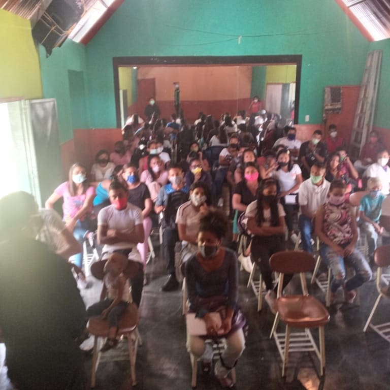 JPSUVCed's tweet image. #25Abr | 📸 | La Juventud del PSUV del Municipio Cedeño realizó un encuentro donde se dió inicio a la discusión de la Ley de la Gran Misión Chamba Juvenil y los 7 objetivos prioritarios para su reimpulso.

#CuidemonosDeLaCovid