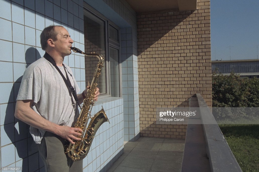 Mais aussi, avant lui, un autre français, Jean-Pierre Haigneré, qui a passé un an dans l’ancienne station Mir. Le saxophoniste Pascal Marbach, qui lui donnait des cours avant sa première mission se souvient…