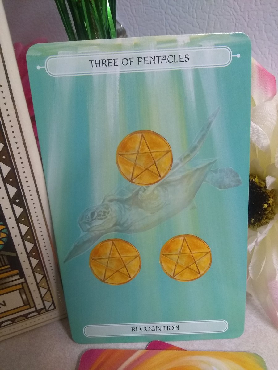 TheTarotStar's tweet image. Collective Tarot 🌊 Three of Pentacles. Recognition. 

Working together. Soaring. It's good 🐚 Dont be afraid to reach for those stars. Limited self belief from past defeat...that's not the "go to" attitude anymore.

#tarot #oceanictarot #threeofpentacles #recognition