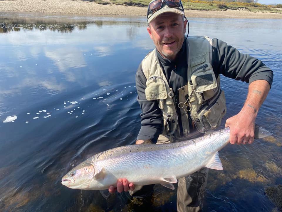 SFHScotland's tweet photo. MORE STUNNING SPRING SALMON LANDED FROM THE TAY SYSTEM IN THE SPARKLING PERTHSHIRE SUNSHINE!
(River Tay weekly report week ending 24th April 2021) 

It is has turned out to be one the driest April’s since 2013 across the UK and there has been...READ MORE https://t.co/xdMLE7rHnv https://t.co/7XXGQCHpw0