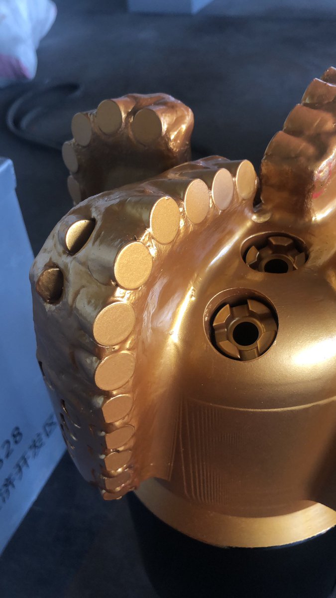 Bella_123100's tweet photo. Depending on the formation you are using, you can choose the different PDC cutters.
#triconebit #rockbit #drillingbit #rockrollerbit #rotarydrillbit #mining #miningbit #drillandblast #tungstencarbideinsert #conebit #rollerconebit #drilling #holedrill #borehole #welldrilling https://t.co/tB12eXhhkf