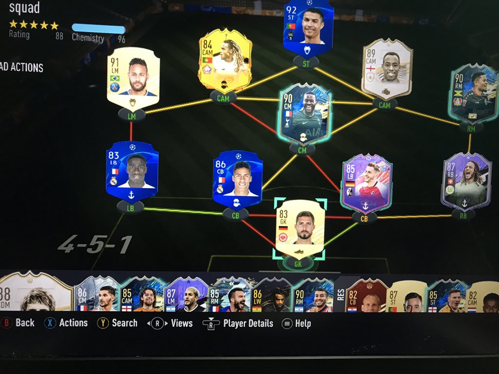 TiberiuDali's tweet photo. @futcrunch Everyone untradeable besides the keeper. https://t.co/URdx91jeJw