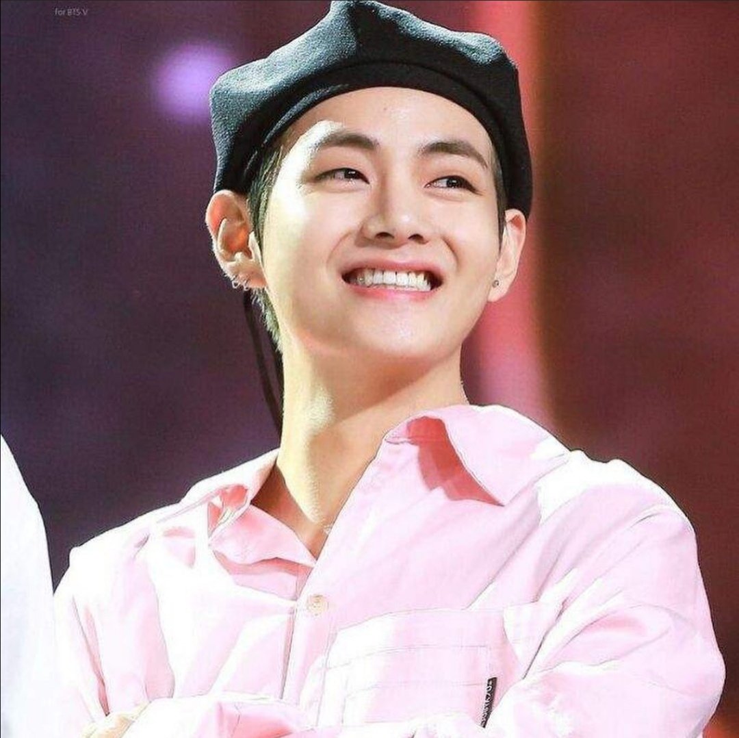 Who's your bias and why it is Kim Taehyung?