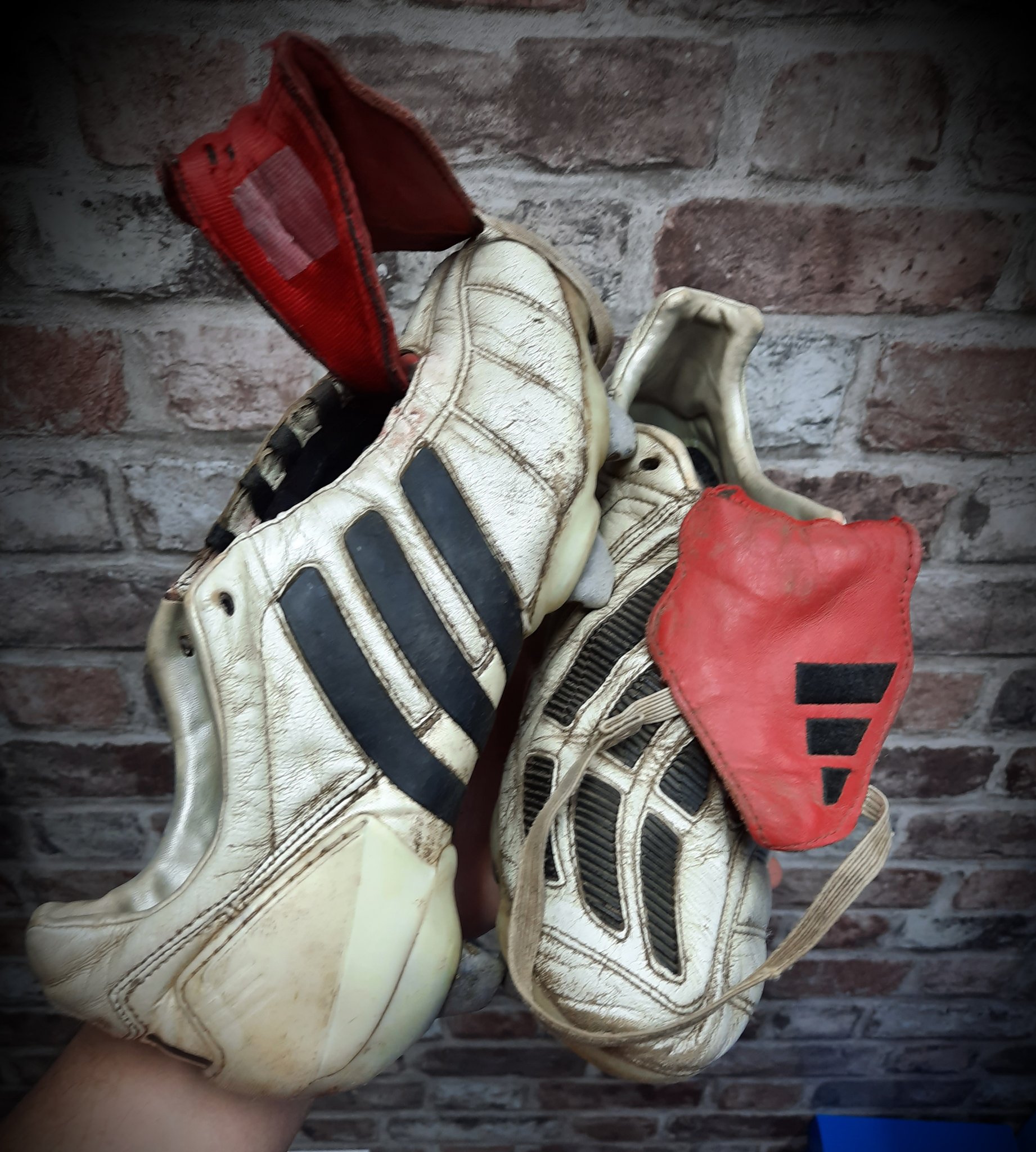 Adidas predator best sale mania 2002 champagne