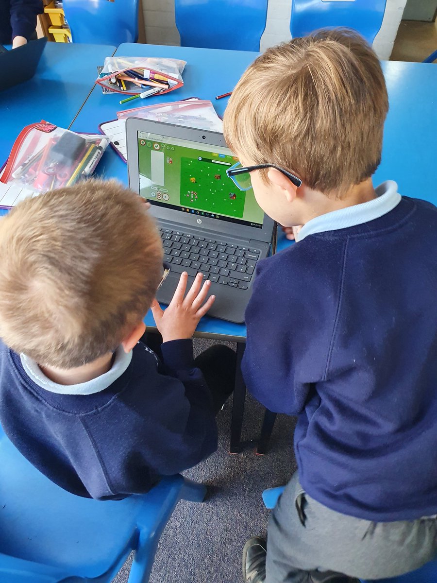 MrsParryGPS's tweet image. I can program a sprite  #coding @iLearn2Primary #gpscomputing @GPSYear1