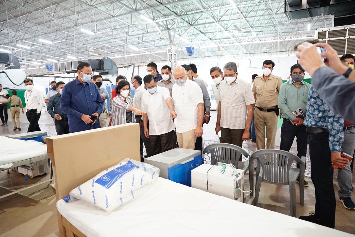 Visited the Radha Saomi facility this morning. 500 oxygen beds start today. More beds will be added in the next few days. We will also start 200 ICU beds here. Grateful to Babaji for helping us. Thank you Central govt for providing doctors and medical staff of ITBP.