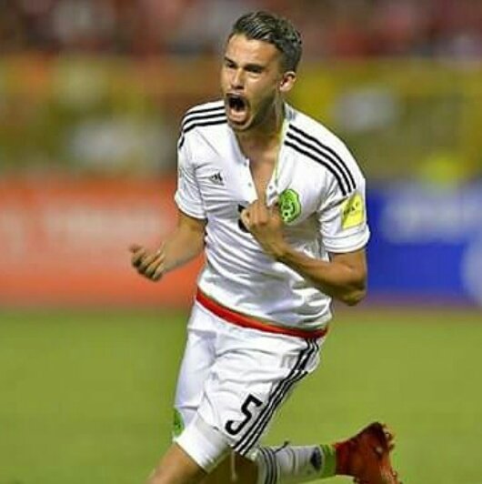 lourdmontserrat's tweet photo. Felices 11 años en primera división al mejor jugador de México para el mundo. 11 años siendo fan del 13
#DR13
#FanDel13
@Diego_Reyes13 https://t.co/e2Stm7TZdo
