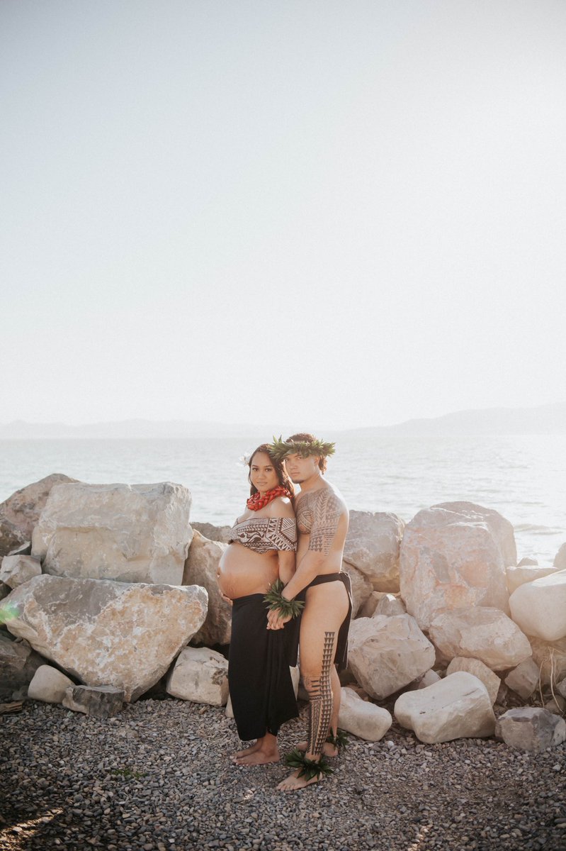 ceeowwcee's tweet photo. When Hawaii &amp; Samoa collab 😍
——
Cultural maternity shoot @ utah lake 🔥 Samoan attire by Katrina Lesa and Raze Liva // @ t.a.u.t.u.a on IG ! https://t.co/qzMZiRp1yd