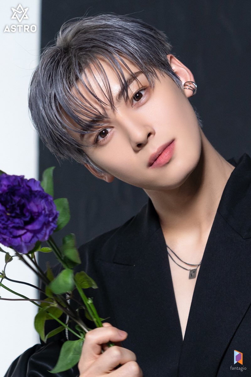 Mikan 花よりチャウヌ に目がいかない不思議な現象 Astro Chaeunwoo チャウヌ