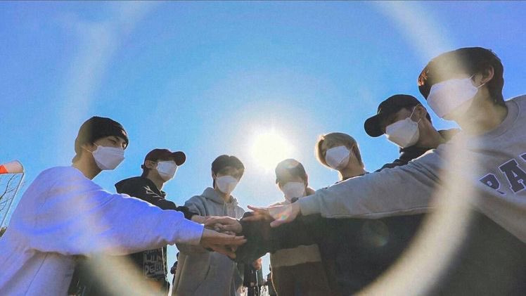 AsiaEnhypen's tweet photo. [ADMIN]

ENGENEs 

In a few hrs from now we will witness the  new era  lets enjoy and lets achieve our goals lets make @ENHYPEN_members happy and proud let’s do our best FIGHTING ENGENES 

#ENHYPEN_COMEBACK_DDAY
#ENHYPEN  @ENHYPEN https://t.co/FsgAu8cdhl
