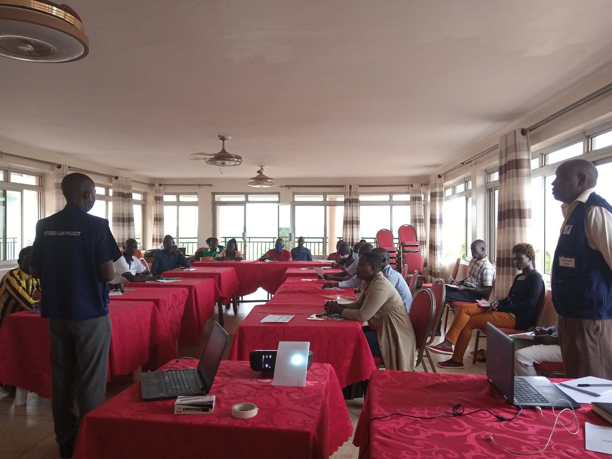 anociate1's tweet photo. Conducting a community interpreters training from Palabek settlement. It's a 6day training with 25 participants(19refugees, 6hosts) at Pleasant View Hotel-kitgum @refugeelawproj @NLinUganda @DrChrisDolan @AbaleAndrew @jeanrwaga21 https://t.co/kzpkvfm4gS