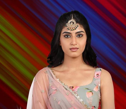 Officialdivya2's tweet photo. Hello twitter ❤
#teamdivyasuresh #BBK8 
#divyasuesh https://t.co/ny7rIcXsQY