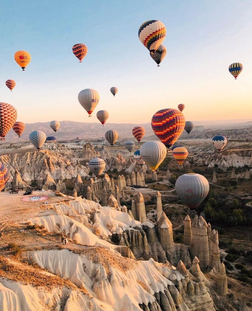 Love Valley, located within the borders of Göreme, is one of the places where the sunrise and sunset can be watched the most wonderfully. The feast created by the balloons floating in the air must also be witnessed. 

📸 flywithserkan  / IG 

#DiscoverCappadocia