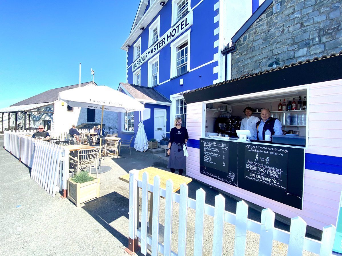 hmaberaeron's tweet photo. Bore da 💜 croeso nôl i’r teras 😎 Welcome back to the terrace ☕️🥐💜#aberaeron https://t.co/sASMEa6PjO