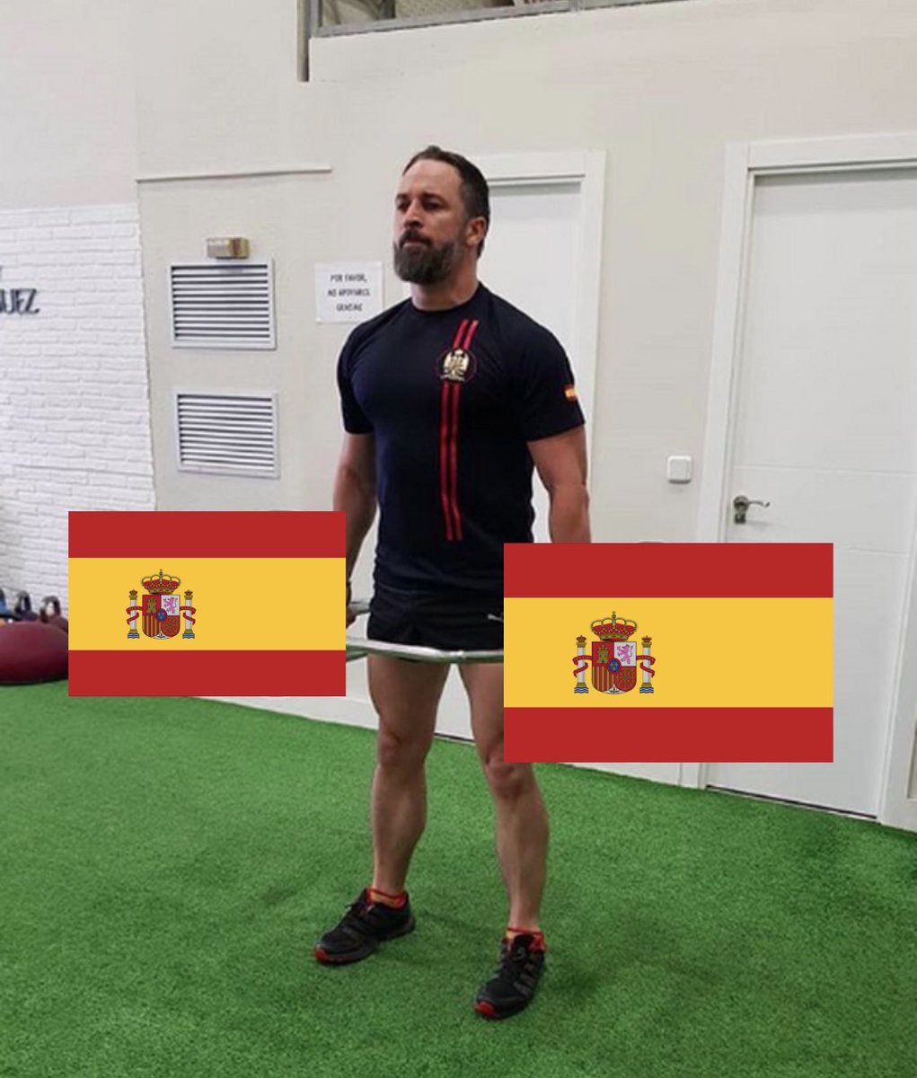 CristinaLL92's tweet photo. @anluma99 Arriba ESPAÑA https://t.co/2F60kmVgMp