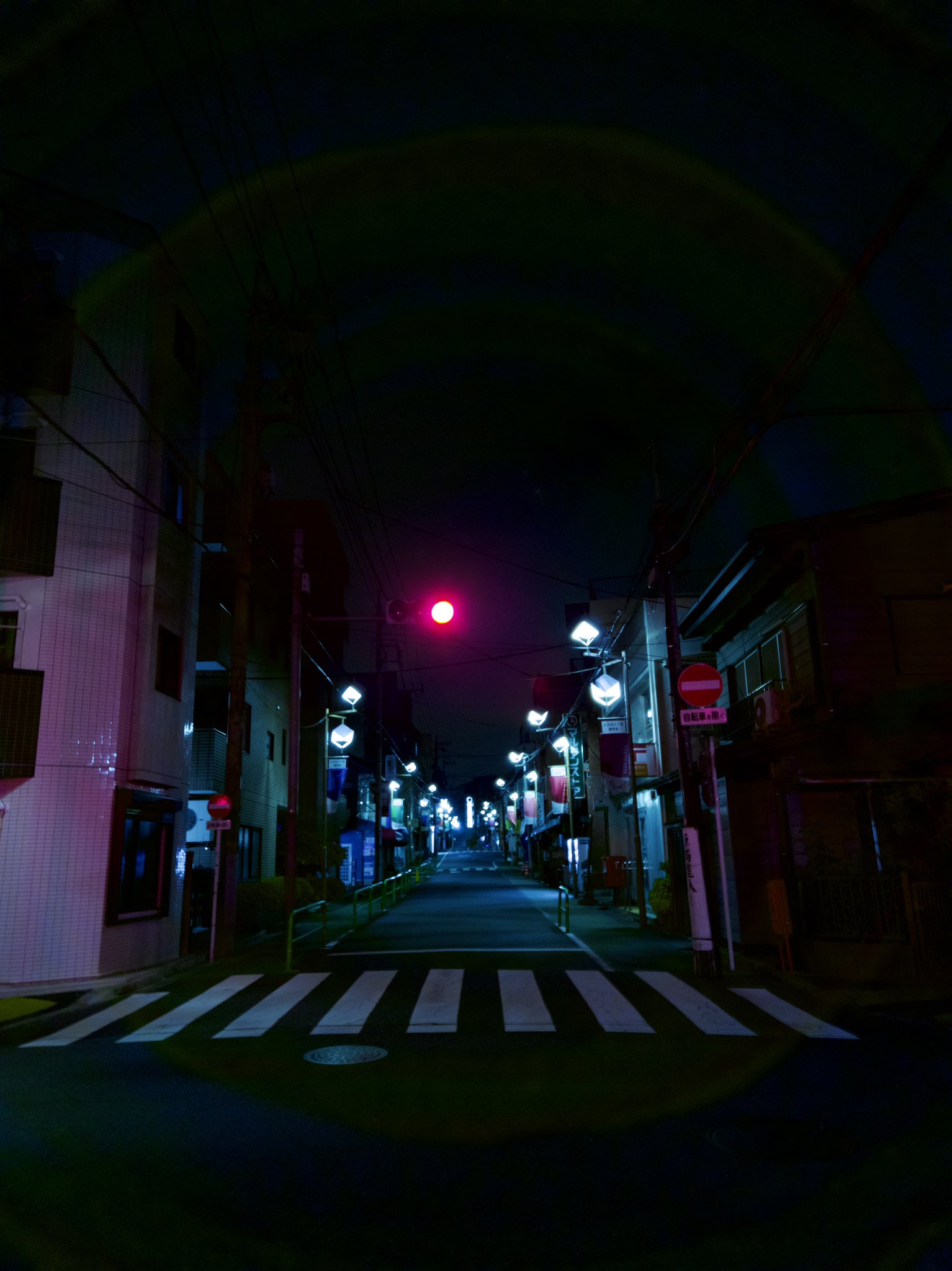 تويتر 文太 على تويتر 夜散歩してるときに撮ったエモい写真見つけたからこれを背景にしよう T Co L5474gtgi1