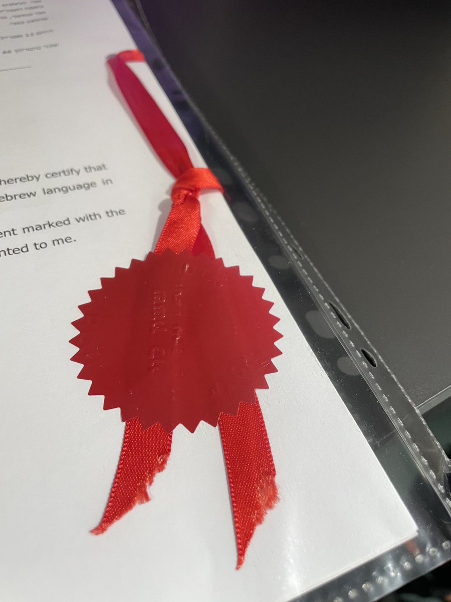 Mitä ihmettä, onko joulu?                No ei vaan lähetämme kansainvälisten asiakkaidemme rekisteröintejä sinetillä, apostille ja notariaatin vahvistamana PAPERILLA Suomen Digi -ja väestötietovirastoon.
#ai #digitaalisuus #osaaminen #ecovis